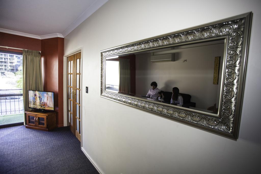 Alderney On Hay - Managed By Starwest Hotel & Apartments East Perth Exteriör bild